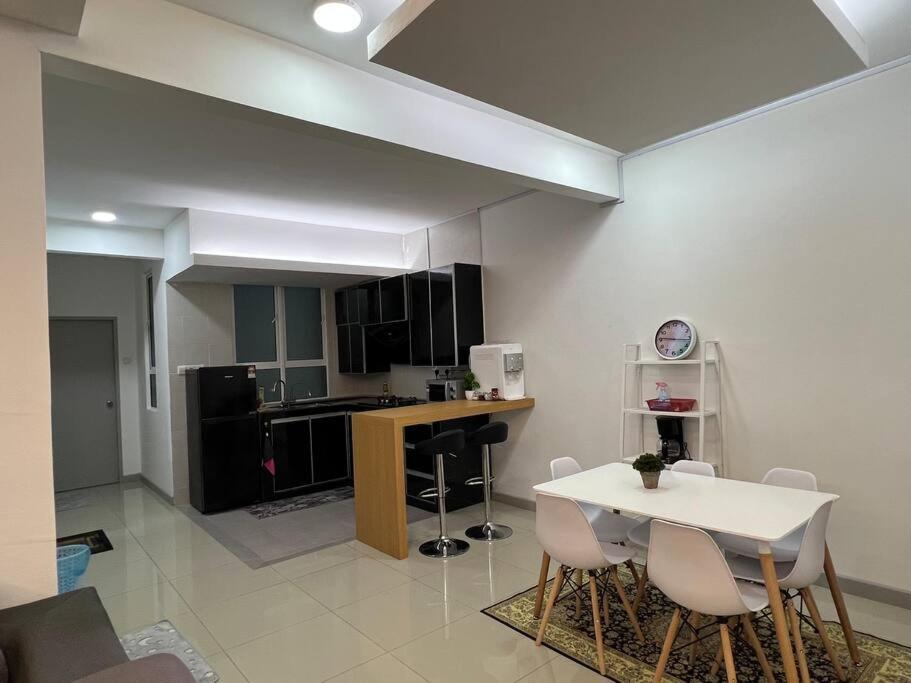 Dhia Raisha Homestay Kuala Terengganu Exterior photo